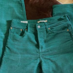 Levi's wedgie straight cords